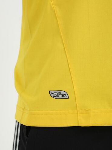 Футболки: Футболка UMBRO AS045 Материал: Climacool Цена 1200 с. размеры от — 19