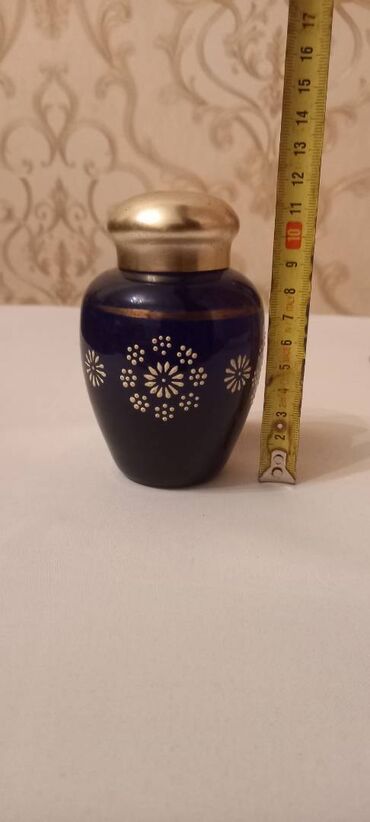 biskvit qablari: Qab satılır qədimi və Əntiqdi
