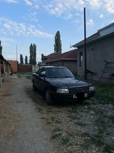 колёса на авто: Продается автомобиль Audi 80 в черном цвете. Этот седан имеет