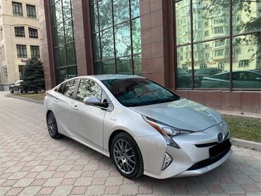 124 вампер: Toyota Prius: 2017 г., 1.8 л, Вариатор, Гибрид, Универсал