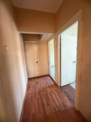 Продажа квартир: 4 комнаты, 80 м², 105 серия, 2 этаж, Старый ремонт at lalafo.kg — 9 Продажа квартир: 4 комнаты, 80 м², 105 серия, 2 этаж, Старый ремонт — 9