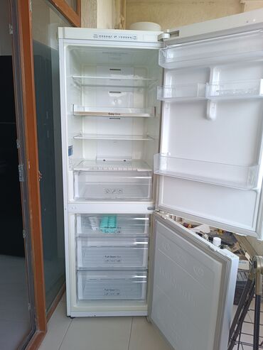 2 qapılı Samsung Soyuducu Satılır, rəng - Ağ