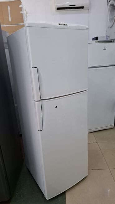iki kameralı soyuducu: Hitachi iki qapılı soyuducu - Brend: Hitachi - Rəng: ağ - Üst qapı –