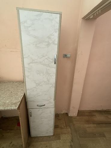 parca skaf: Mətbəx üçün hündür şkaf - Material: laminat/DMF lövhə, mərmər naxışlı — 1