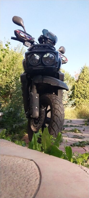 кофр для скутера: Скутер Tank, 150 куб. см, Бензин