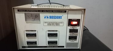 Вешалки: HOSSONI tam avtomatik AC gərginlik tənzimləyicisi. Xüsusiyyətlər: -