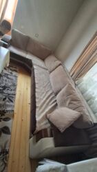 plastik qapi pencereler: Kunc divan tecili satilir yaxsi veziyyetdedir ustunun ortusude bu il