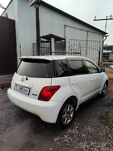 Toyota: Toyota ist: 2003 г., 1.5 л, Автомат, Бензин, Хэтчбэк — 4