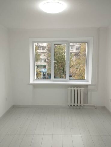 загородный дом: 12 м², Без мебели