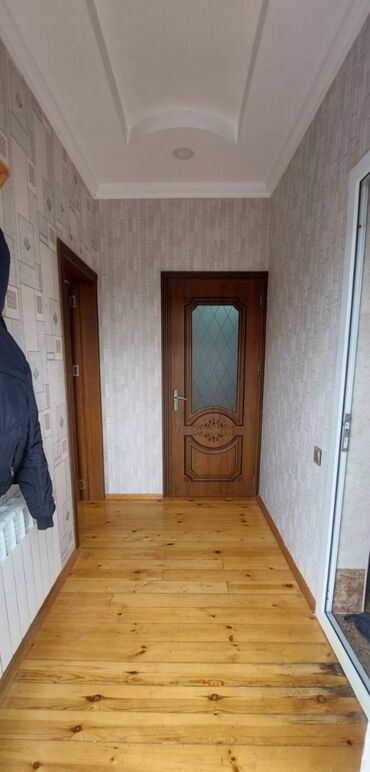 Uzunmüddətli kirayə mənzillər: Zabrat 1 De 2 otaqli Temirli Adelni heyet evi kiraye verilir ici — 1