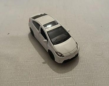 oyuncaq ayi type 0: Ağ rəngli die-cast oyuncaq maşın modeli - Korpus: metal gövdə — 2