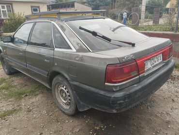 все авто: Mazda 626: 1990 г., 2 л, Механика, Бензин, Хэтчбэк