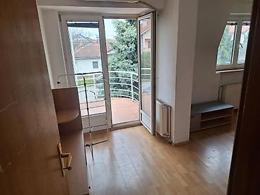 izdavanje sobe beograd: Izdajem nameštenu sobu na Adicama – 180€ (Svi računi uključeni) — 2