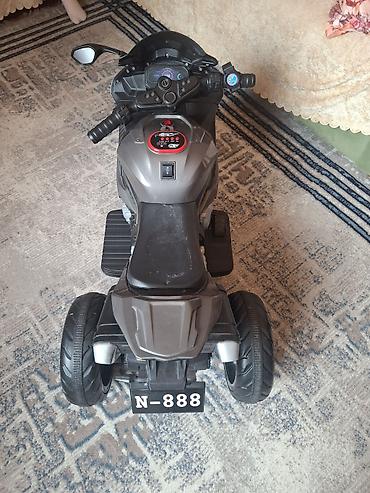 ucuz kask: Pedalli,zaryatka ile isleyen,akkumlyatorlu usaq motosikli.islemeyinde — 5