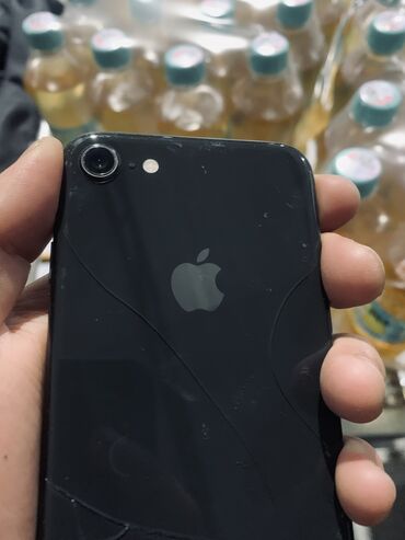 Apple iPhone: IPhone 8, Б/у, 64 ГБ, Space Gray, Зарядное устройство, Защитное стекло, Чехол, 100 %