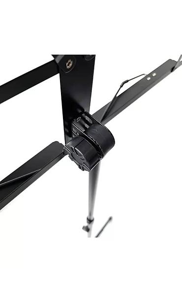 Стойки для музыкальных инструментов: ПРОДАЮ пюпитр для нот(подставка). Абсолютно новый, черный, лёгкий — 9