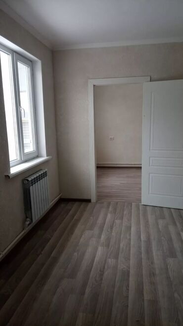 Долгосрочная аренда квартир: 1 комната, Агентство недвижимости, Без подселения, Без мебели