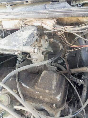 машина без двигателя: Volkswagen Passat: 1990 г., 1.8 л, Механика, Бензин, Универсал