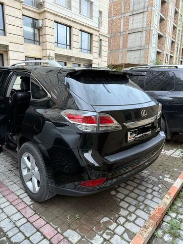lexus внедорожник: Продается черный Lexus RX. Этот кроссовер отличается просторным