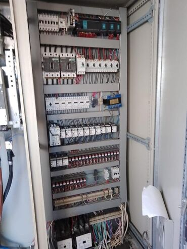 Beton qarışdıranlar: Hazır işlək vəziyyətdə beton zavod satılır. Saatda 250 kub beton — 13