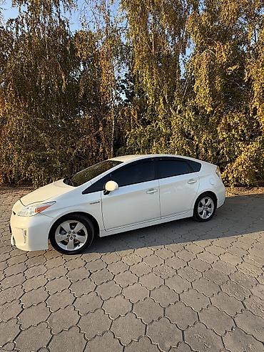 18 245 45: Toyota Prius: 2015 г., 1.8 л, Автомат, Гибрид, Хэтчбэк — 10