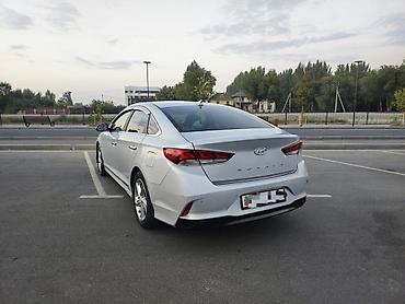 пона: Hyundai Sonata: 2018 г., Автомат, Газ, Седан — 3
