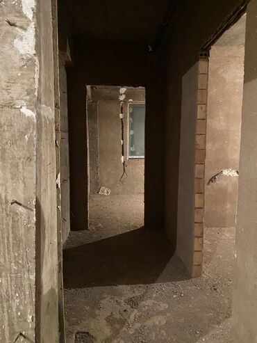 Yeni tikili: 3 otaqlı, Yeni tikili, m. Qara Qarayev, 136 kv. m — 3