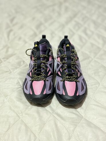 детские футбольные бутсы купить: Оригинальные кроссовки ADIDAS KANTAI TRAIL предназначены для