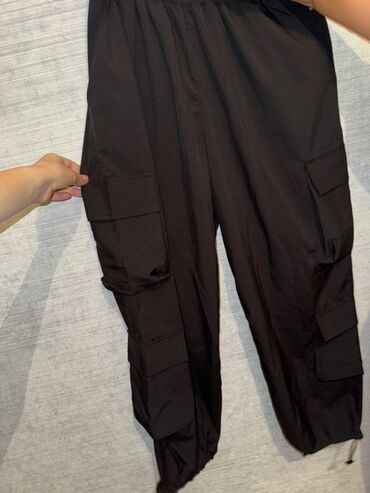 qara cins pencekler: Qara rəngli cargo şalvar - Model: Unisex/Streetwear tərzi cargo -