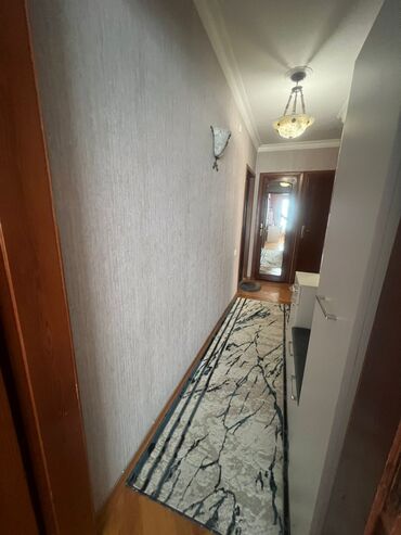 7 ve 8 mkr satilan evler: Bakı, 9-cu mikrorayon, 2 otaqlı, Köhnə tikili, m. Nəsimi, 65 kv. m