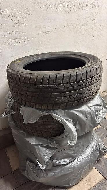 Комплект зимних шин размером 215/55 R17. Б/У(почти новые)