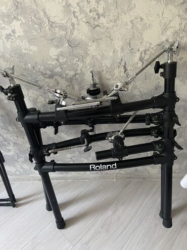 Fleytalar: Udarnik stoykasi. Roland TD9 seliqeli formadadi