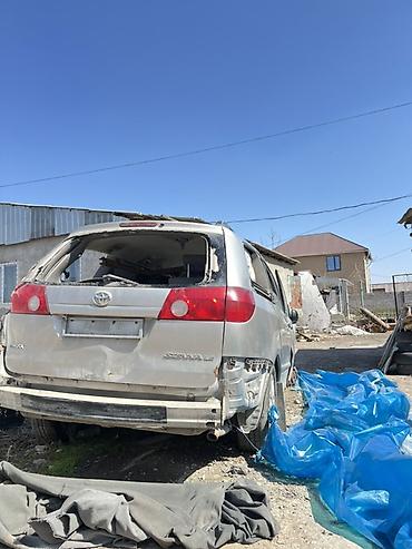 Другие детали кузова: Автомобиль на разбор Кузов: серебристый универсал/минивэн 5 дверей — 6