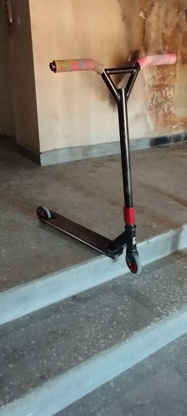 электросамокат в баку: Freestyle/skuter – stunt tipli - Gövdə: tam metaldan, qara rəngdə və