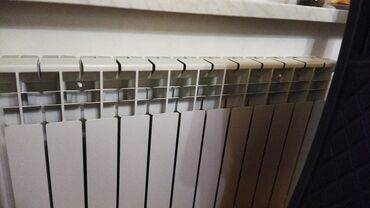 Elektrikli qızdırıcılar və radiatorlar: 12lik radiator 2 ədəd əldədir təzədir