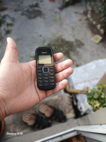 Nokia: Nokia 1, rəng - Qara, Düyməli — 1