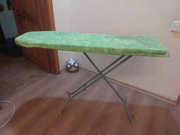 uglovoi stol pismennyi: Ütüləmə masası