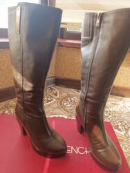 Сапоги: Продаю Сапоги женские демисезонные, размер 35-36 на узкую ногу кожа at lalafo.kg — 2 Сапоги: Продаю Сапоги женские демисезонные, размер 35-36 на узкую ногу кожа — 2