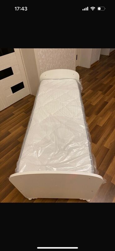 двухэтажная кровать: Для девочки и мальчика, Новый, Кровать, Без подьемного механизма, С матрасом, С выдвижными ящиками