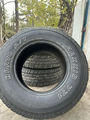 купить резину на квадрик: Шины 285 / 70 / R 17, Всесезонная, Б/у, Комплект, Внедорожные (АТ/МТ), Maxxis