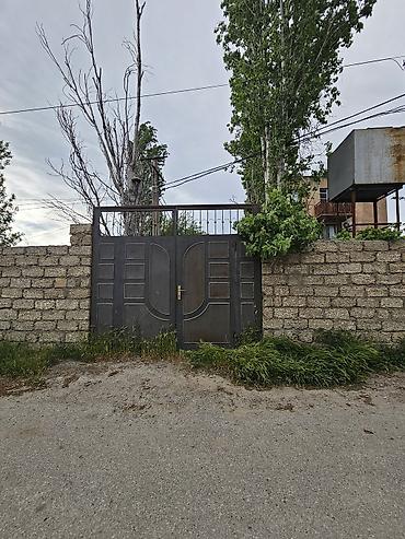 Həyət evləri və villaların satışı: Satılır: Həyət evi - Geniş planlı birmərtəbəli ev, ayrı-ayrı böyük — 21