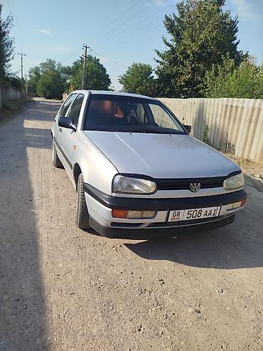 Продажа авто: Volkswagen Golf: 1992 г., 1.8 л, Механика, Бензин, Хэтчбэк — 3