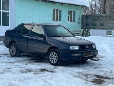 Volkswagen: Volkswagen Vento: 1993 г., 1.8 л, Механика, Бензин