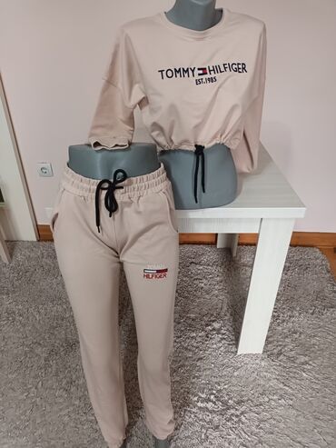 pamucne majice novi pazar: Tommy Hilfiger trenerka vel.s