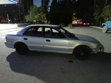 Hyundai: Hyundai Sonata: 1995 г., 2 л, Механика, Бензин, Седан — 7