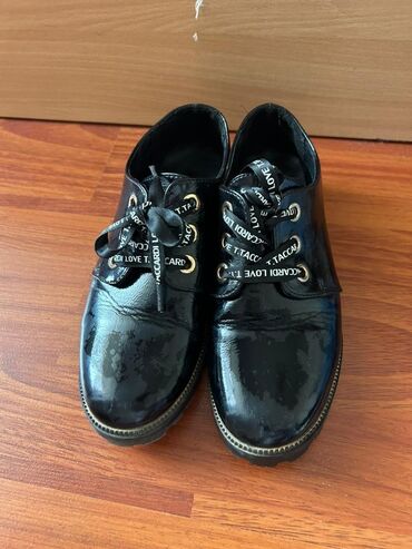 зимняя обувь для мужчин: Ботинки и ботильоны 36, цвет - Черный
