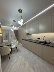 отдых исык ата: 2 бөлмө, 51 кв. м, Элитка, 4 кабат, Дизайнердик ремонт