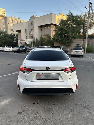 voxy noah: Toyota Corolla: 2023 г., 1.8 л, Вариатор, Гибрид, Седан — 3