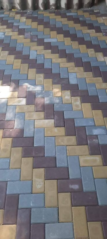 Евробрусчатка: 1.	 #ПрессБрусчатка Выдерживает грузовые авто! Позвонить: 	2 — 11