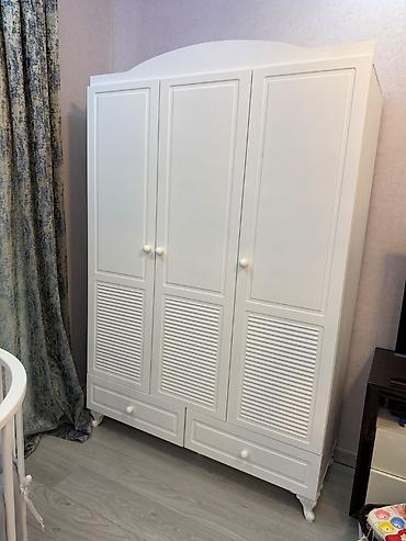 İşlənmiş, 3 qapılı, Siyirməli, Ağ, Taxta, Açılan, Düz dolab